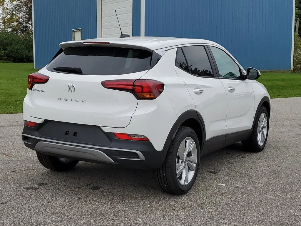 New 2026 Summit White Buick Preferred image 3