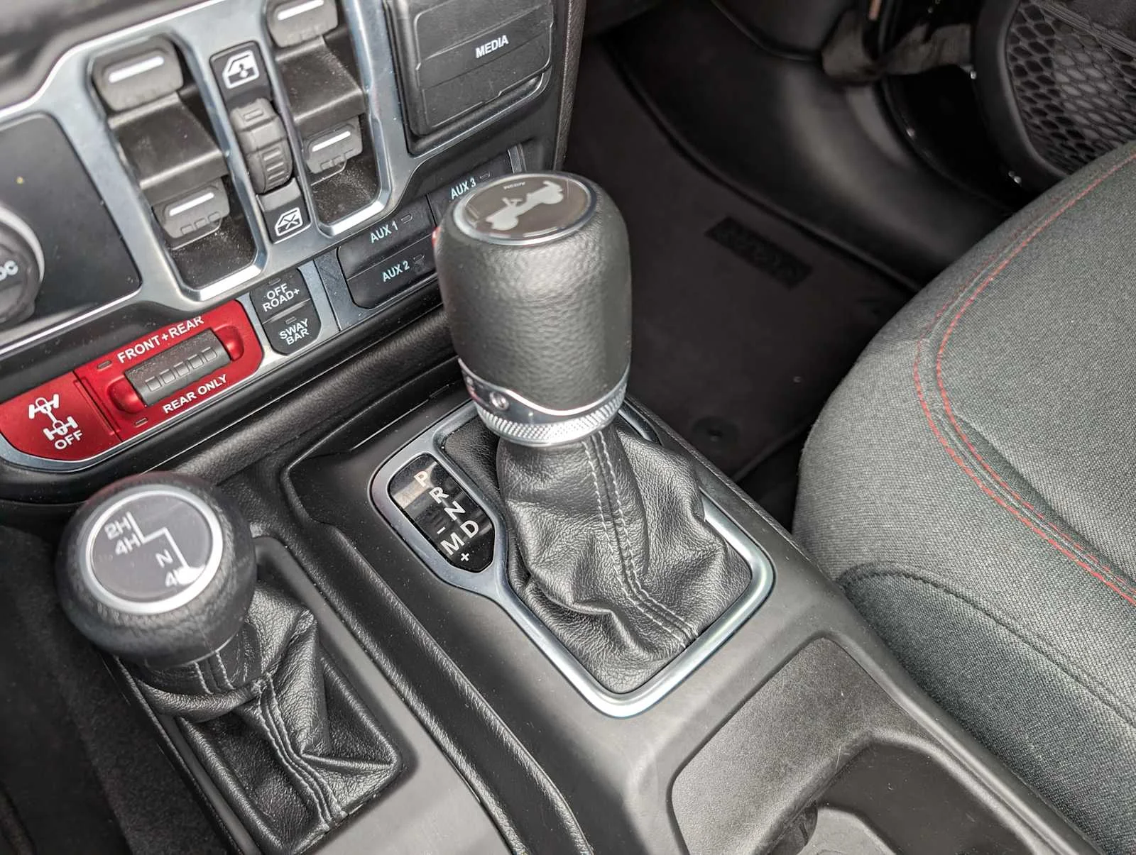 Used 2025 Black Clearcoat Jeep Rubicon image 28