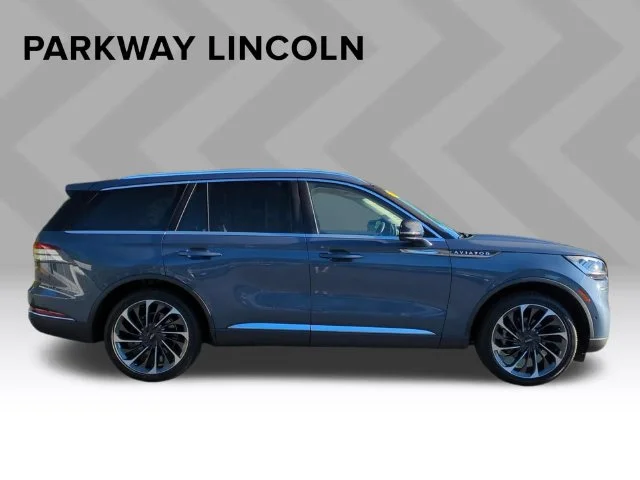 Used 2021 Blue Lincoln Reserve image 6