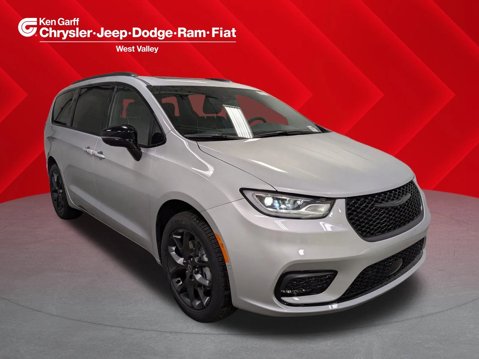 2026 Chrysler Pacifica Limited AWD's photo