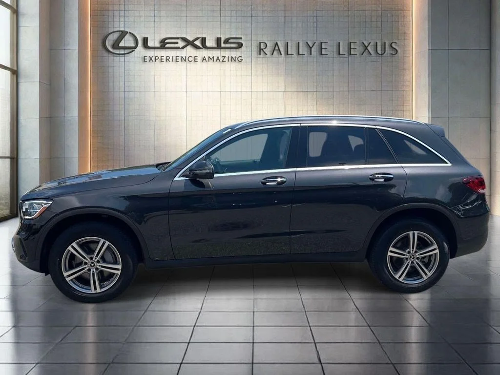 Used 2022 Graphite Gray Metallic Mercedes-Benz GLC 300 image 4