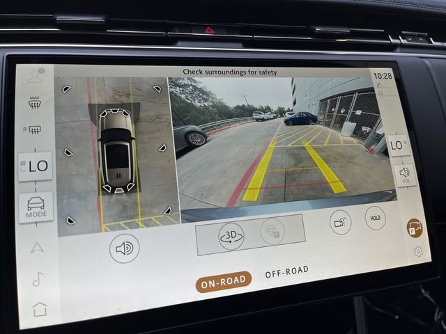 New 2026 Eiger Grey Land Rover SE image 21