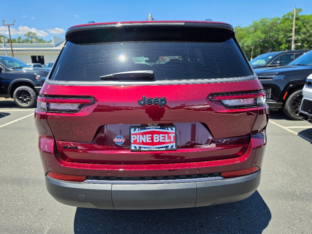 New 2026 Velvet Red Pearl-Coat Exterior Paint Jeep Limited image 10