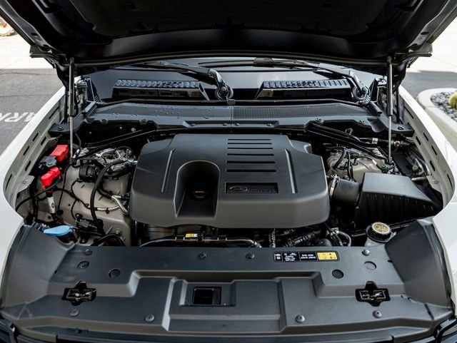 New 2026 Borasco Grey Land Rover X image 37