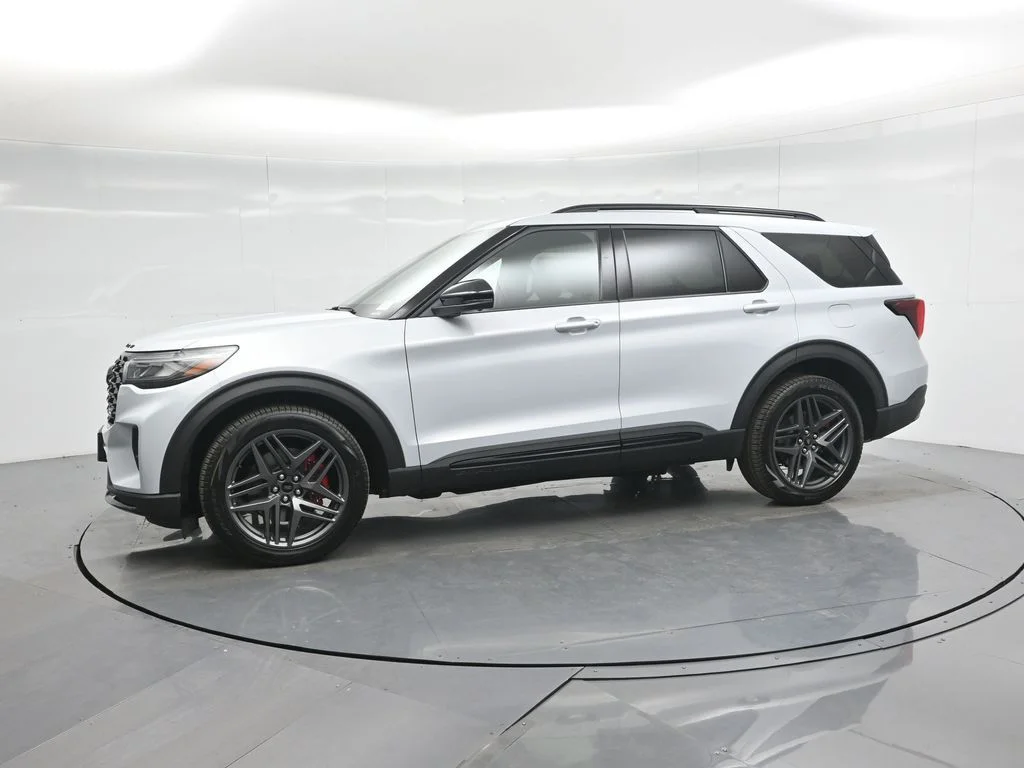 New 2026 Space White Metallic Ford ST image 28