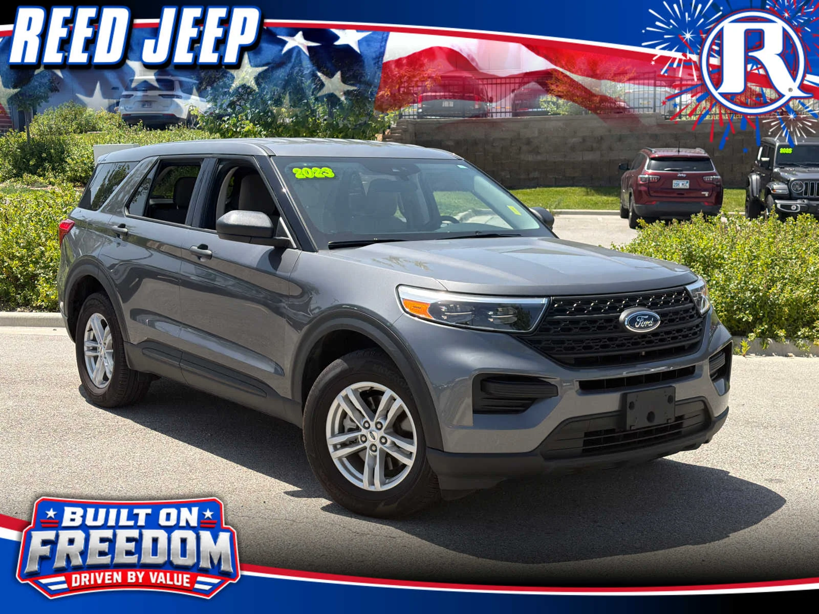 2023 Ford Explorer Base 4WD's photo