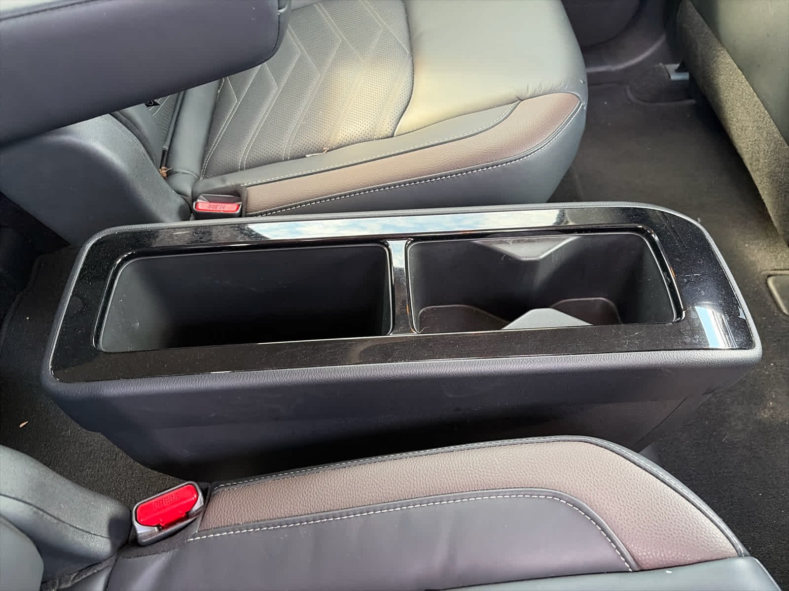 Certified Used 2024 Super Black Nissan Platinum image 21