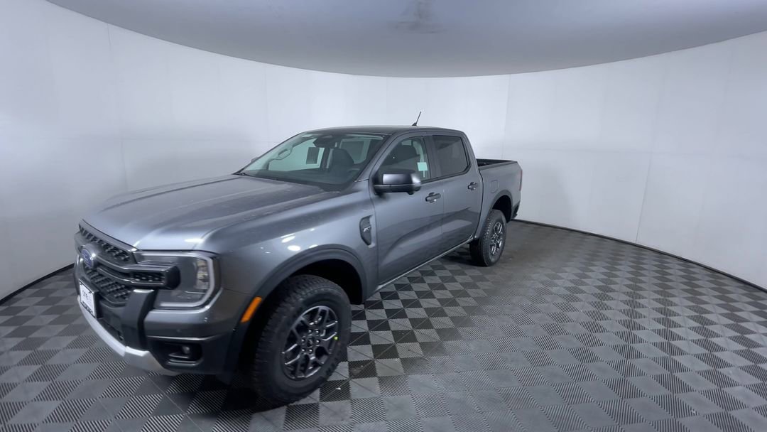 New 2025 Carbonized Gray Metallic Ford XLT image 3