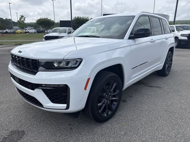 New 2026 White/off-white Jeep Limited Reserve image 3