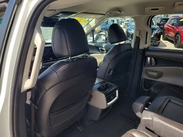 Certified Used 2025 White Kia LXS image 11