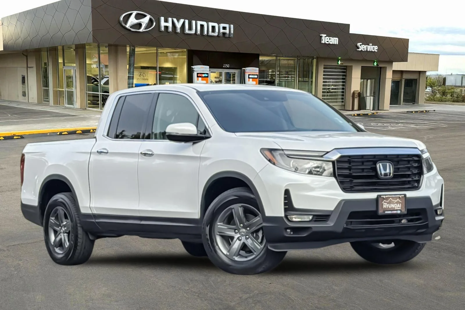 Vehicle Image 2