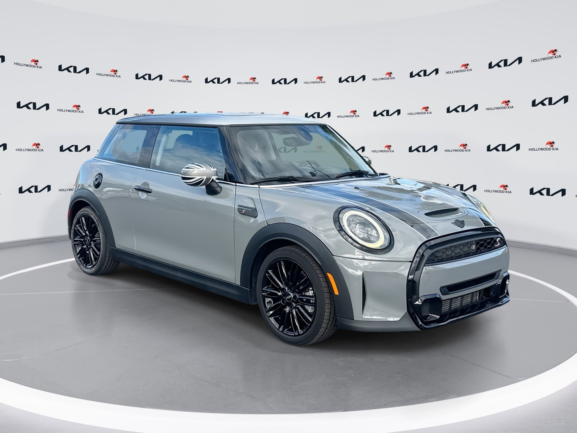 2023 MINI 3 Door S