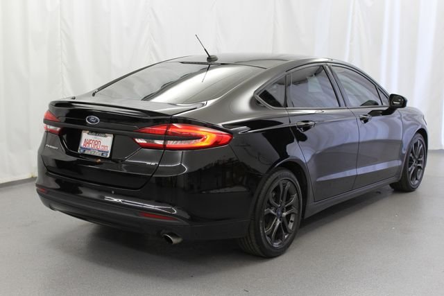 Used 2018 Shadow Black Ford SE image 10