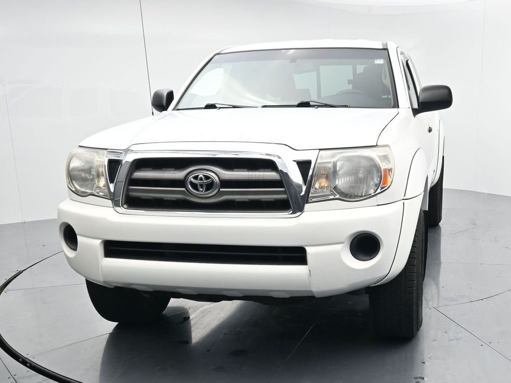 Used 2009 White Toyota PreRunner image 3