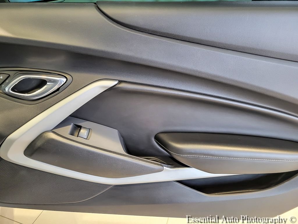 Used 2017 Silver Ice Metallic Chevrolet SS image 16