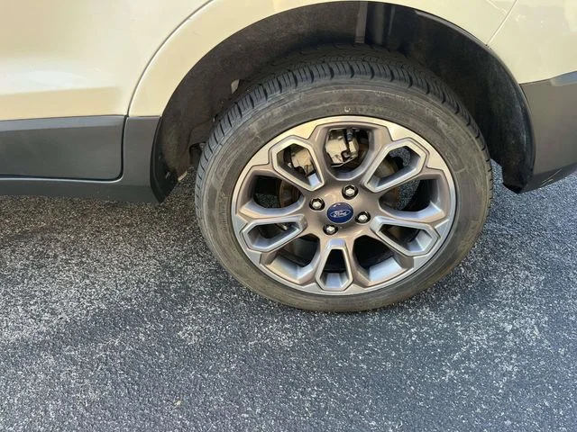 Used 2021 White Ford Titanium image 11