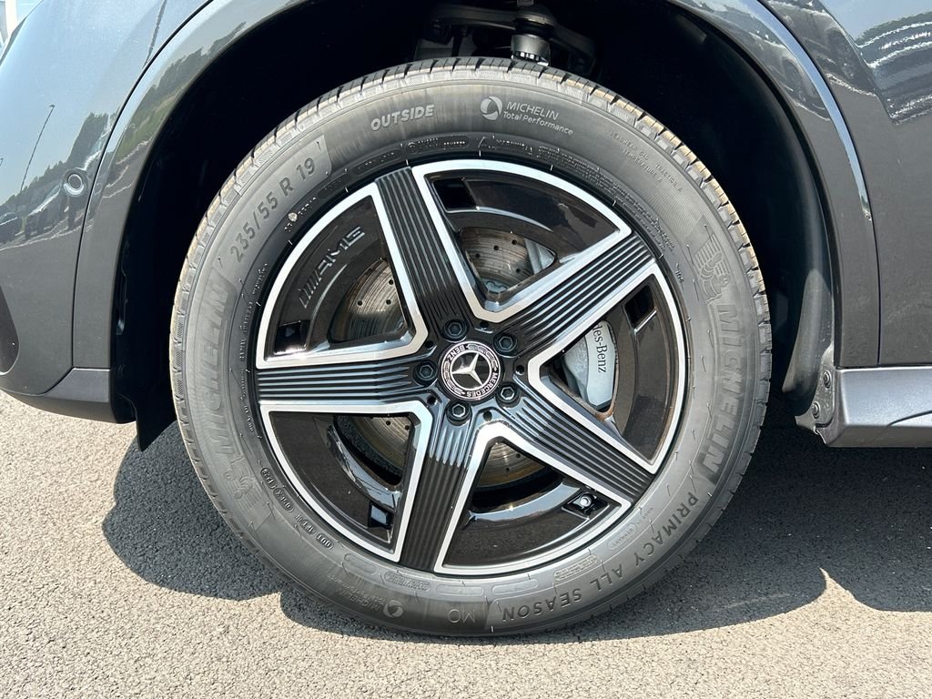 New 2026 Graphite Grey Metallic Mercedes-Benz GLC 300 image 31