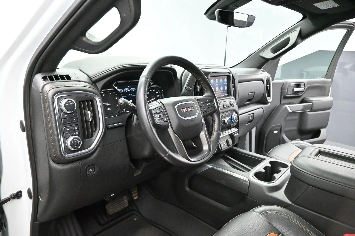 Used 2021 SUMMIT WHITE GMC AT4 image 13