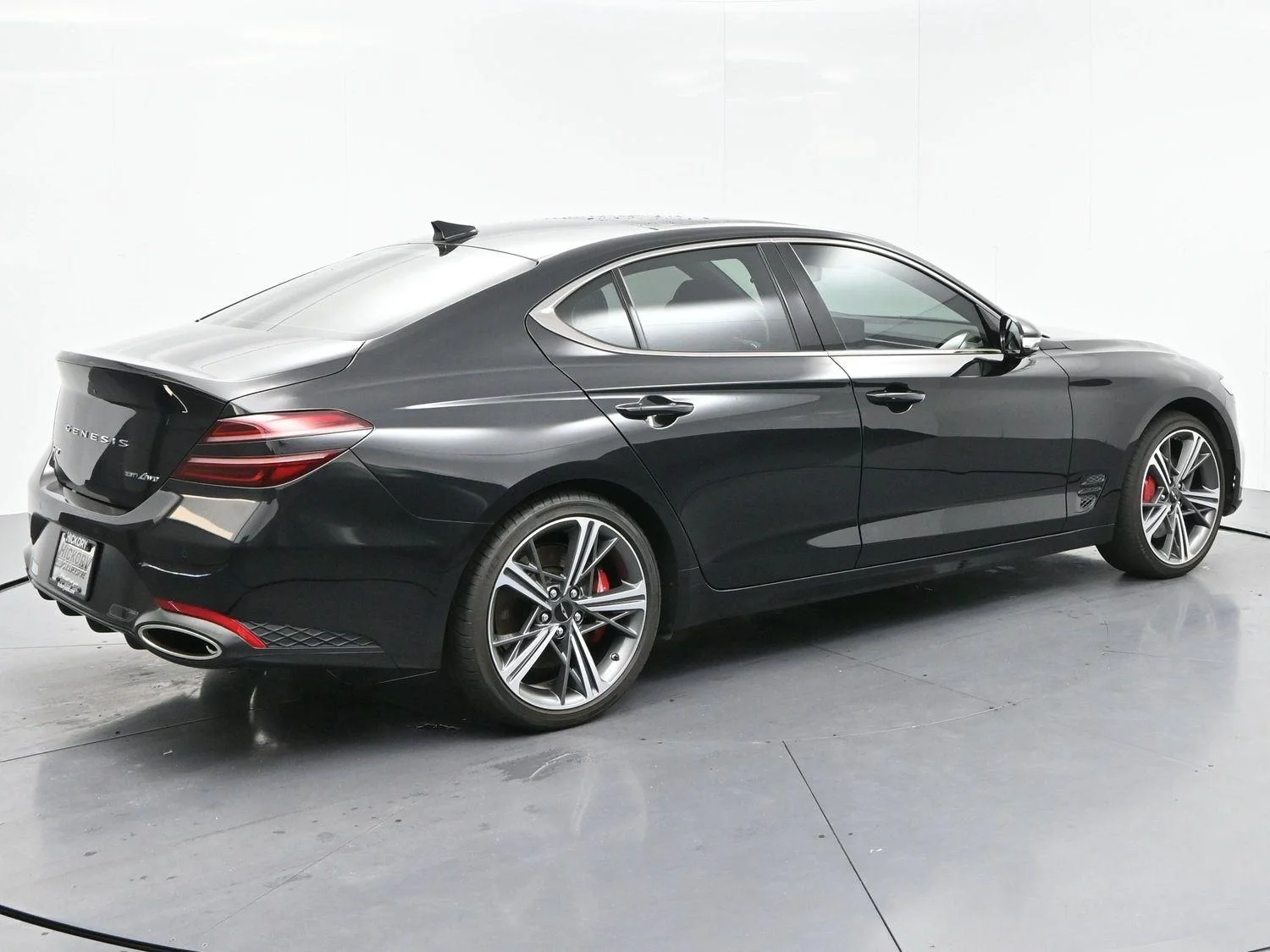 Used 2025 Vik Black Genesis 3.3T Sport Advanced image 7