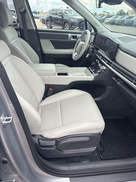 Used 2024 Silver Hyundai SEL image 34
