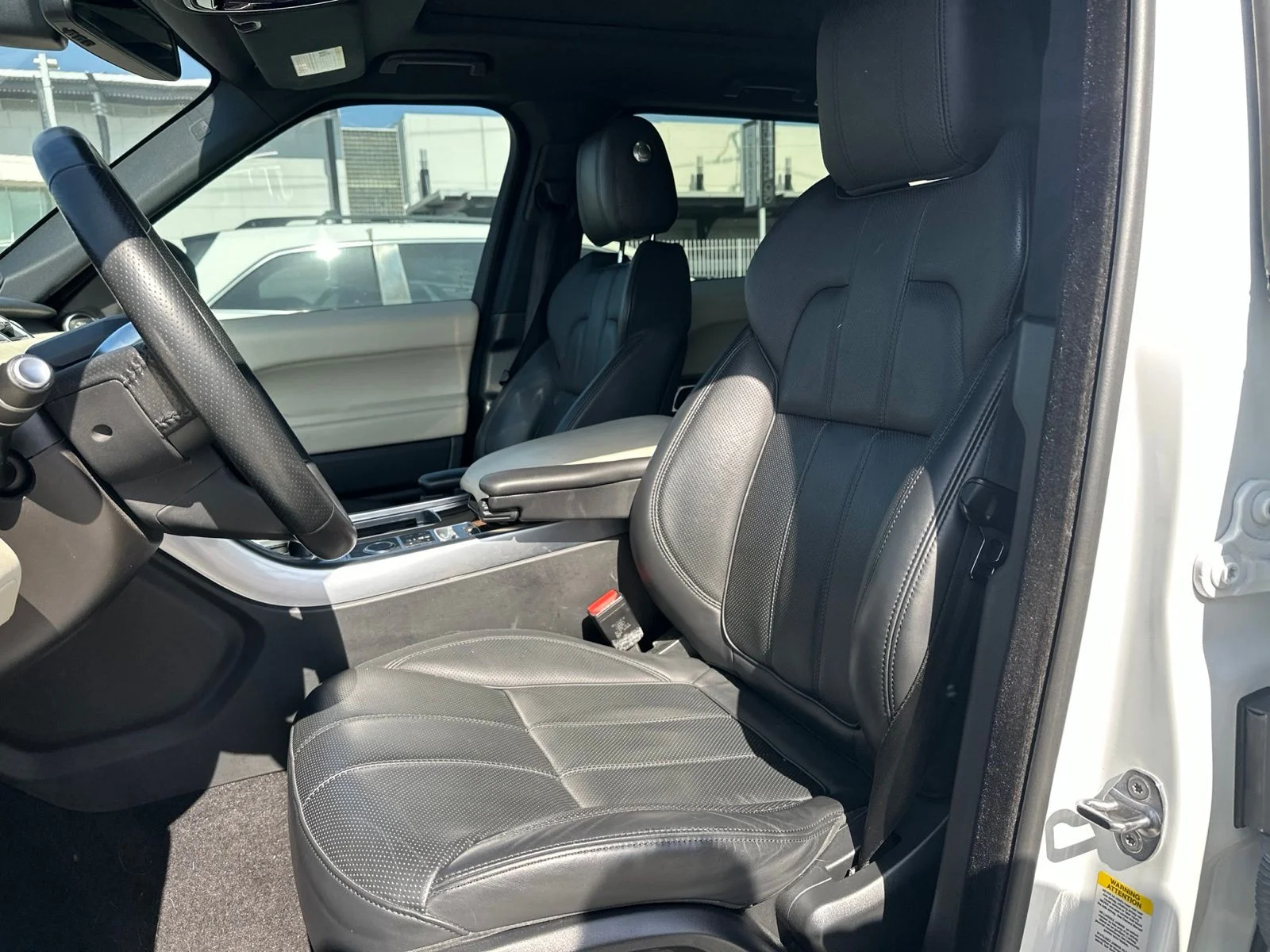 Used 2014  Land Rover 3.0L V6 Supercharged HSE image 16