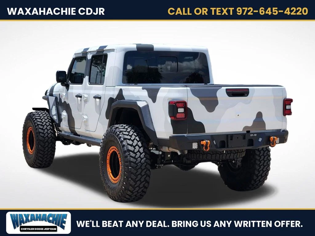 New 2026 Bright White Clear-Coat Exterior Paint Jeep Mojave image 3