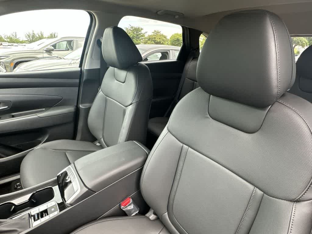 New 2026 Phantom Black Hyundai SEL Premium image 18