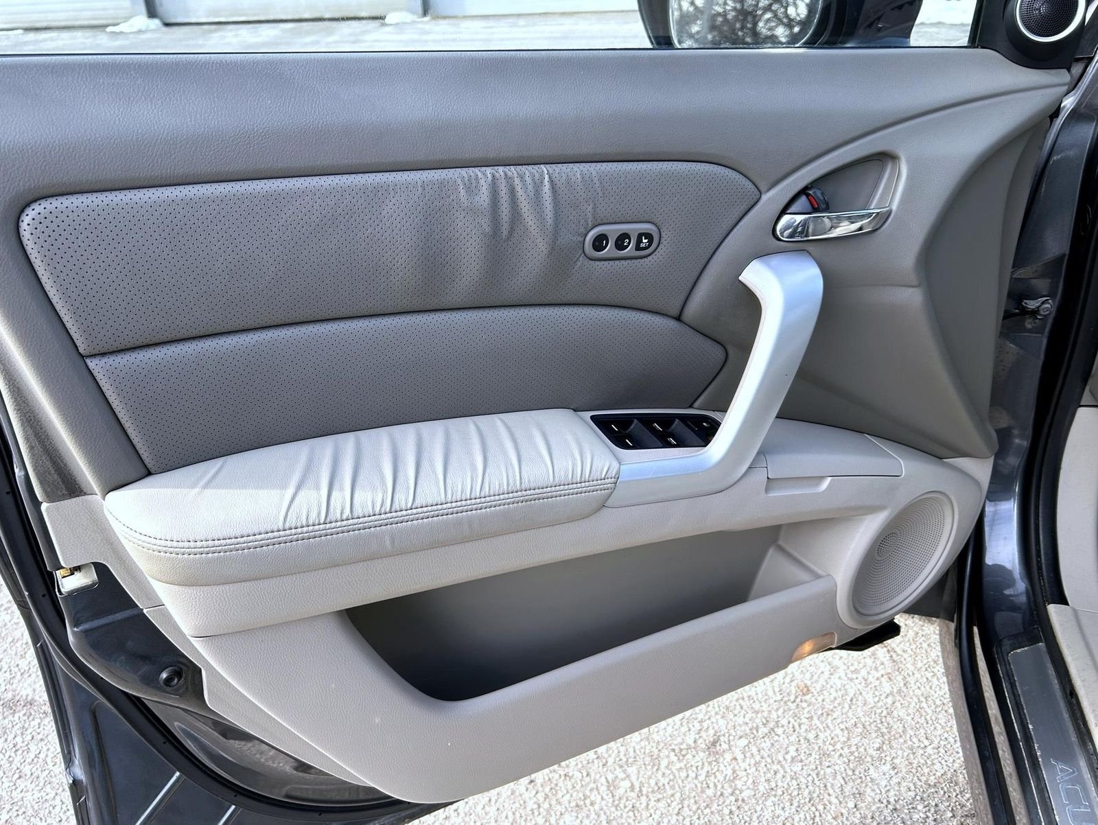 Used 2008 Gray Acura Base image 9
