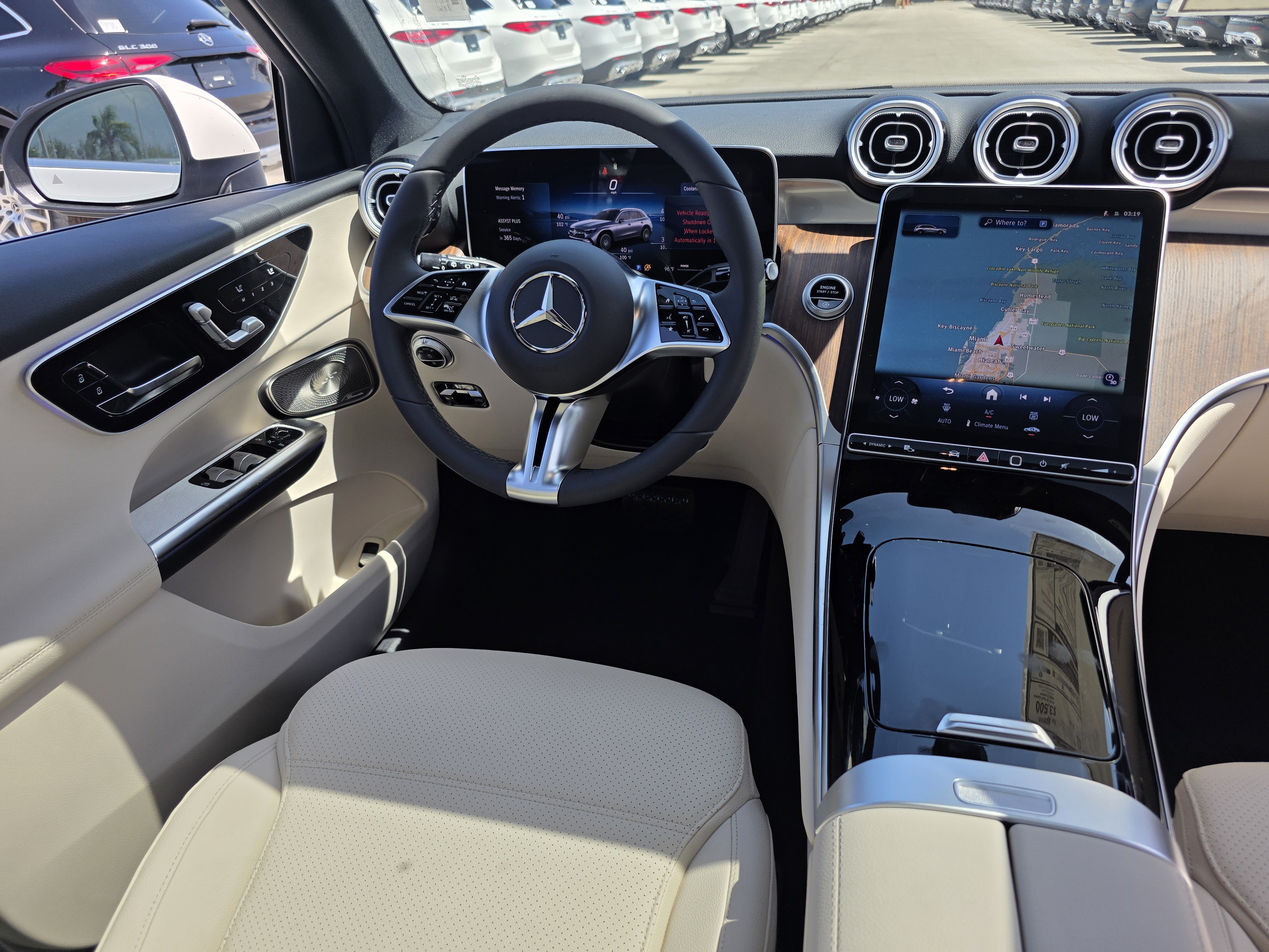 New 2026 Polar White Mercedes-Benz GLC 300 image 39