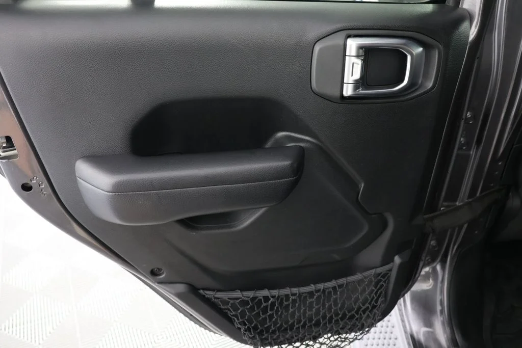 Used 2018 Gray Jeep Unlimited Sport S image 25