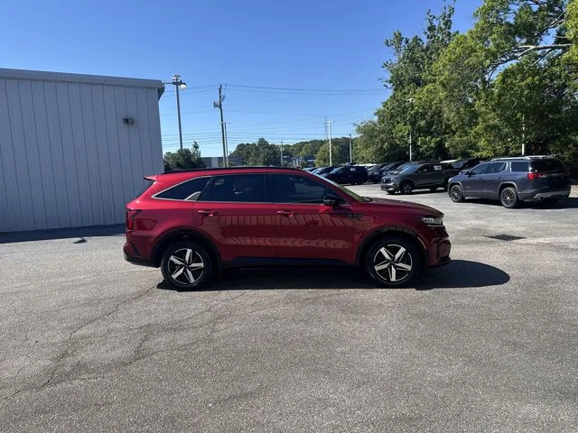 Used 2022 Red Kia S image 4