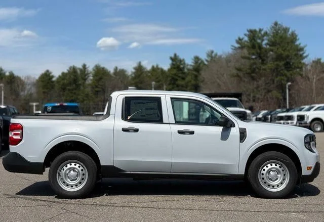 New 2026 Space White Metallic Ford XL image 3
