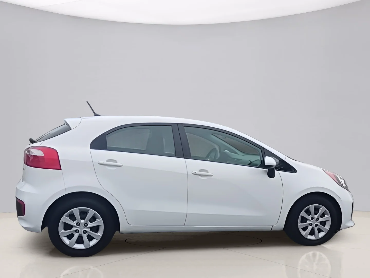 Used 2016 White Kia LX image 6