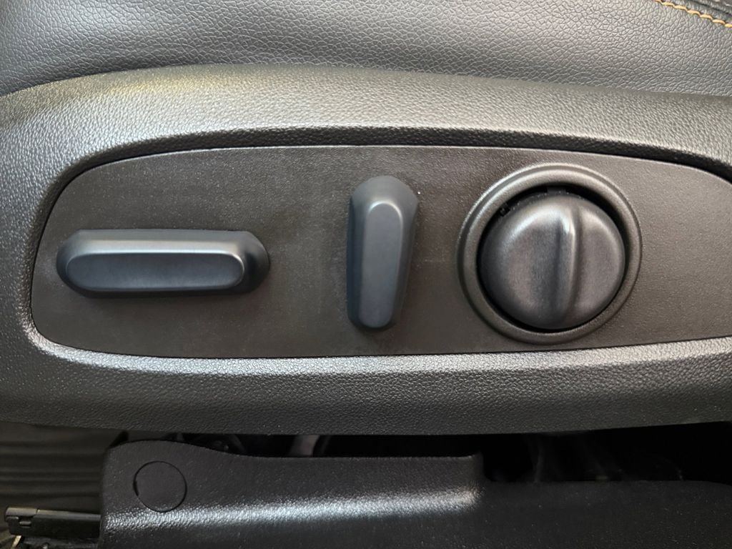 Used 2023 Gray Chevrolet Premier image 29