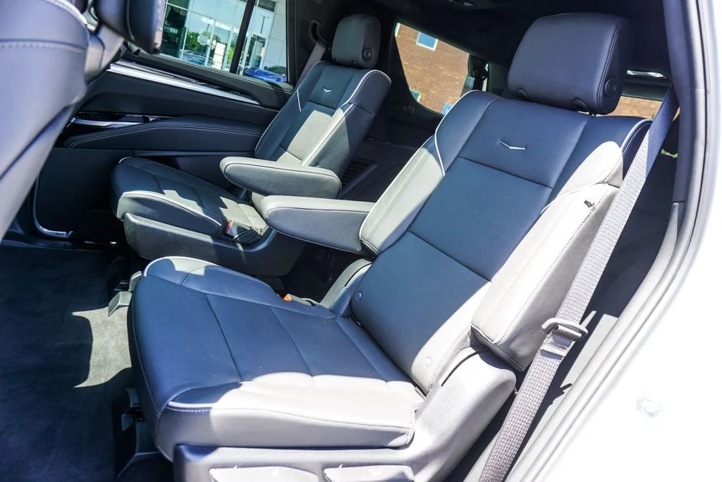 Used 2025 White Cadillac Sport image 9