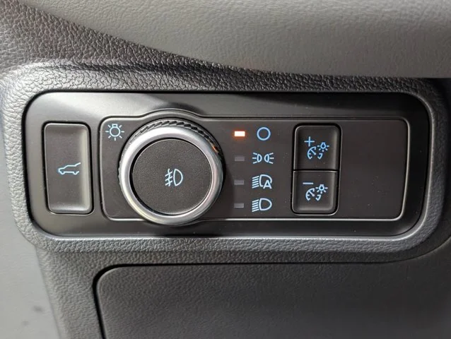 New 2027 Avalanche Gray Ford Active image 40