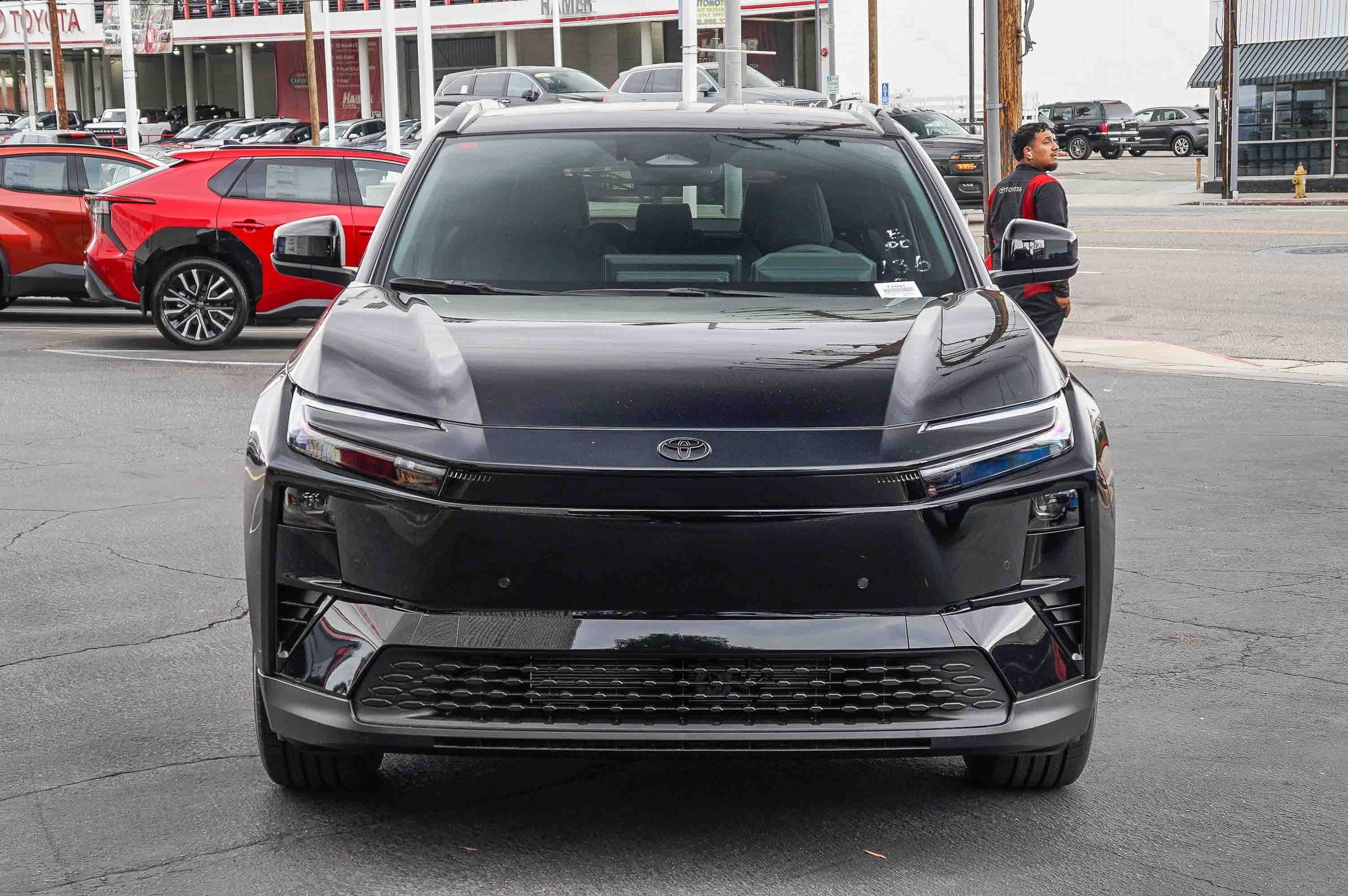 New 2026 Midnight Black Metallic Toyota SE image 2