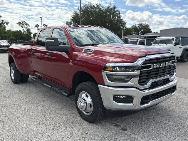 New 2026 Molten Red Pearl-Coat Exterior Paint RAM Tradesman image 2