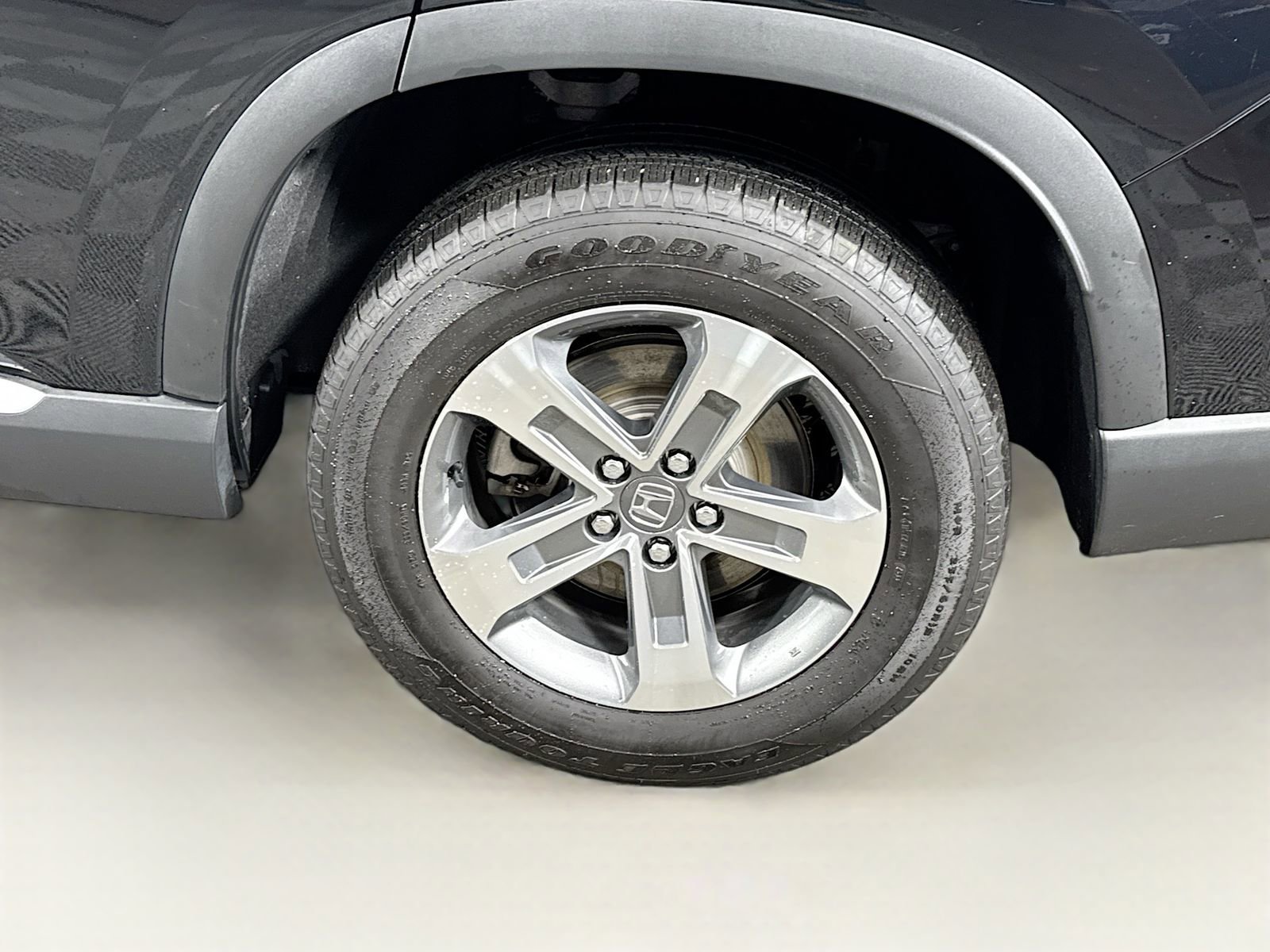 Certified Used 2024 Crystal Black Pearl Honda AWD EX-L 7P image 28