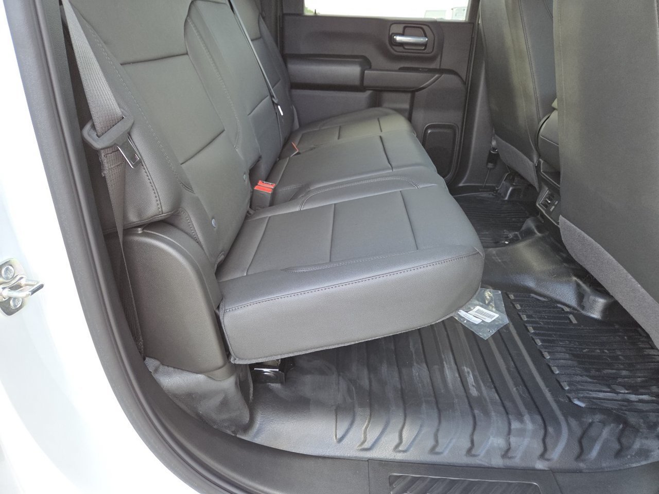 2025 GMC Sierra 3500 Chassis Cab Pro - Photo 23