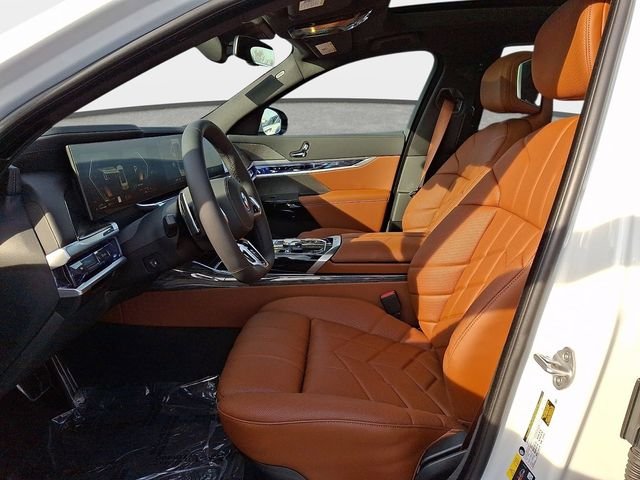 2026 BMW 7 Series 750e - Photo 11