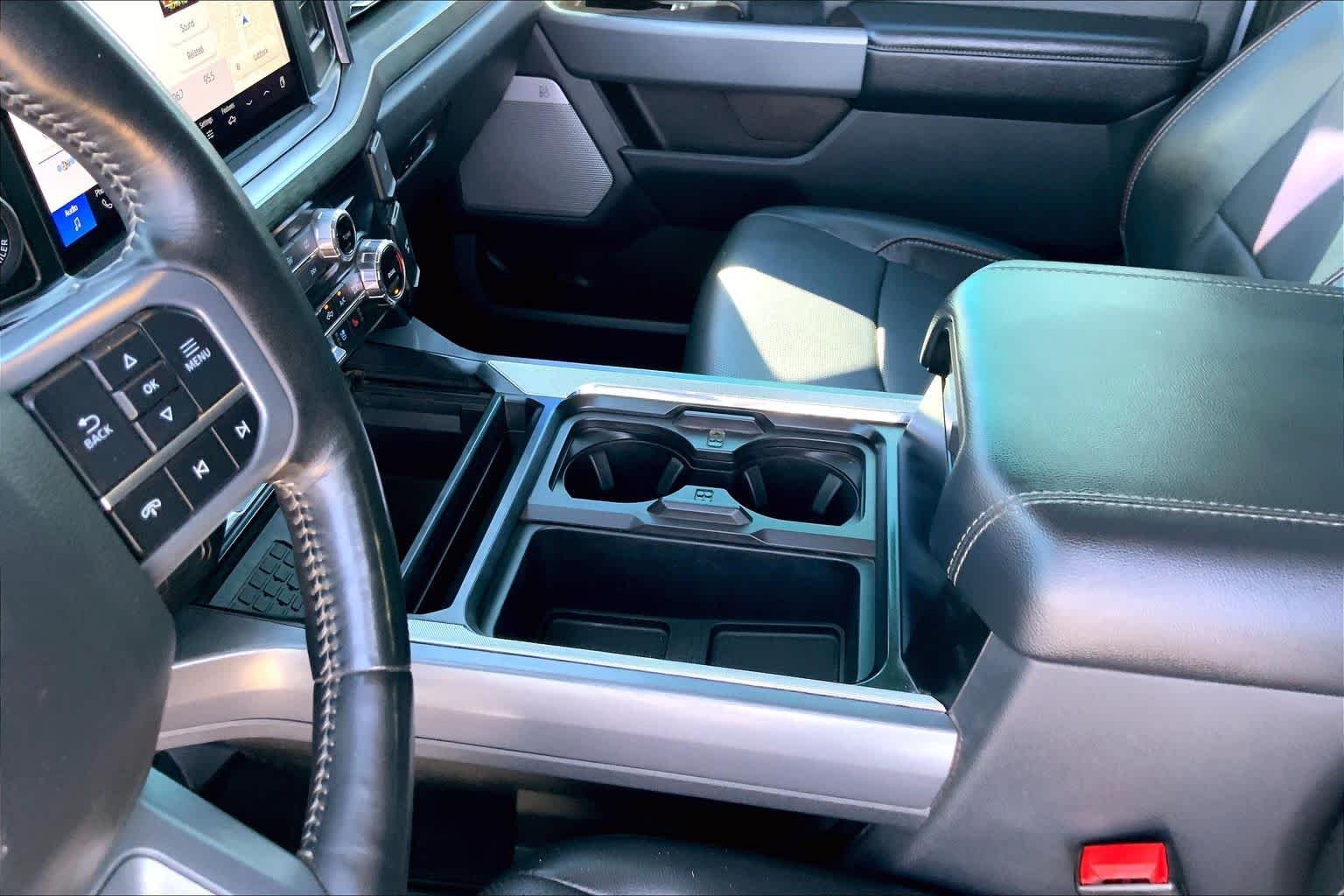 Used 2024 Glacier Gray Metallic TriCoat Ford LARIAT image 17