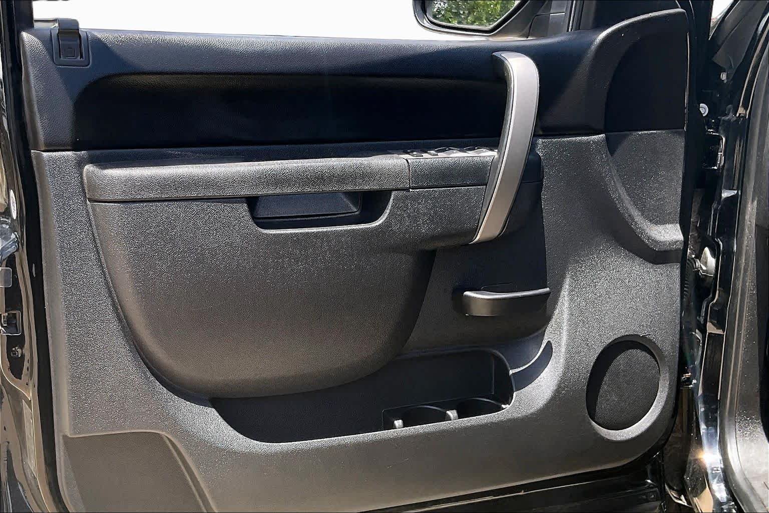Used 2011 BLACK Chevrolet LT image 18