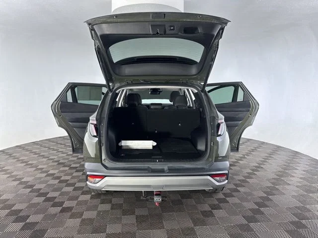 Used 2025 Green Hyundai SEL Convenience image 17