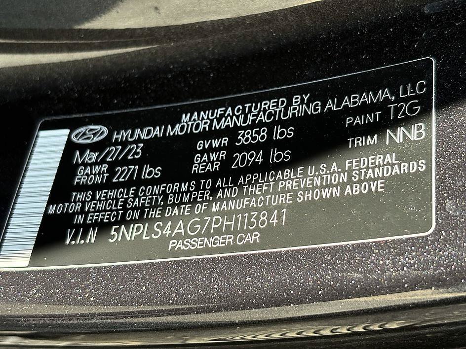 Used 2023 Portofino Gray Hyundai SEL image 23