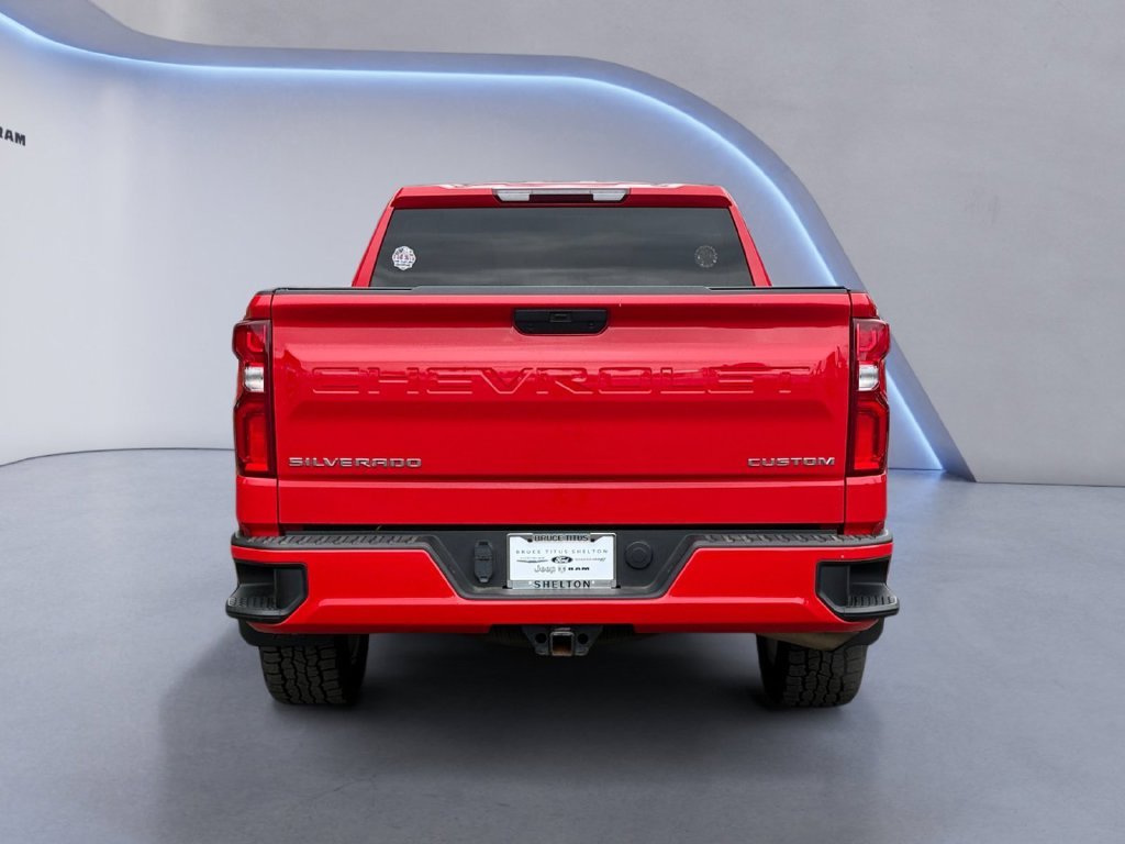 Used 2022 Red Chevrolet Custom image 5