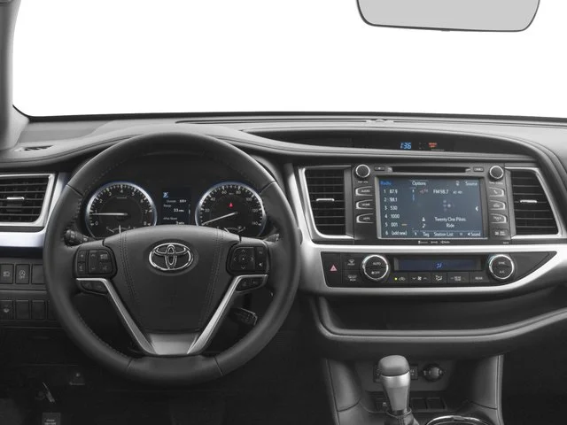 Used 2017 Predawn Gray Mica Toyota XLE image 7