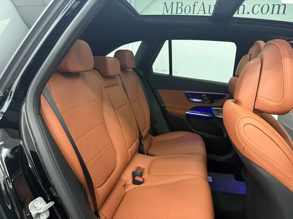 New 2027 Black Mercedes-Benz GLC 300 image 29