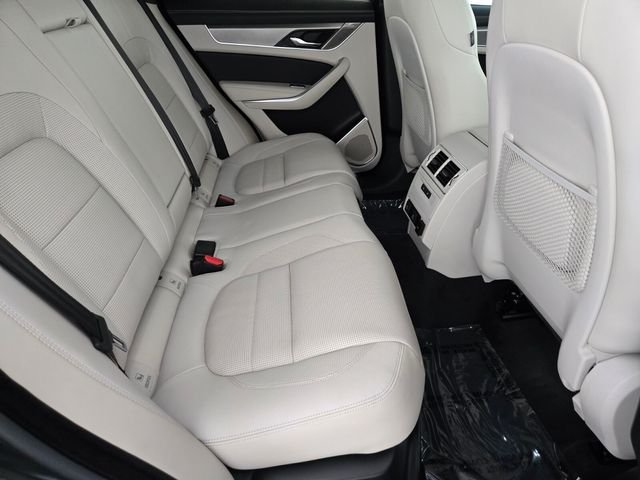 2025 Jaguar F-PACE R-Dynamic S - Photo 17