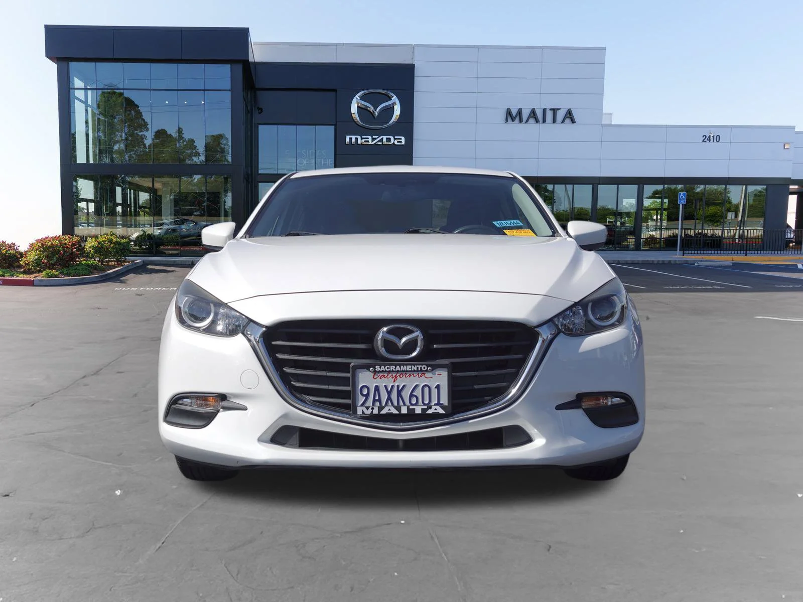 Used 2017 Snowflake White Pearl Mica Mazda Sport image 8